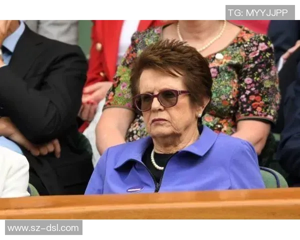 重庆网球队状态引发热议球迷与专家各执己见的争论分析